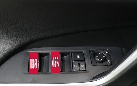 Toyota RAV4, 2020 год, 3 790 000 рублей, 11 фотография