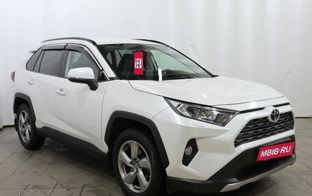 Toyota RAV4, 2020 год, 3 790 000 рублей, 3 фотография