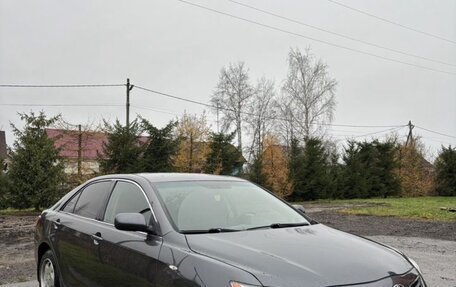 Toyota Camry, 2007 год, 690 000 рублей, 2 фотография