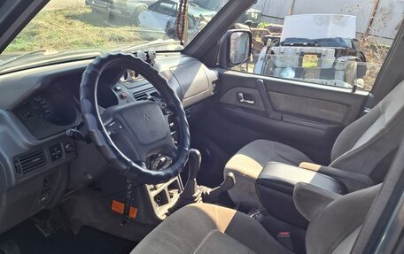 Mitsubishi Pajero III рестайлинг, 1996 год, 980 000 рублей, 11 фотография