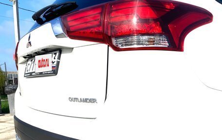 Mitsubishi Outlander III рестайлинг 3, 2018 год, 2 220 000 рублей, 4 фотография