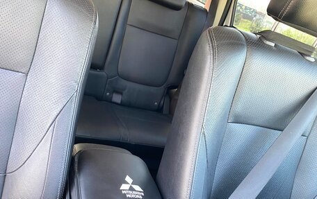 Mitsubishi Outlander III рестайлинг 3, 2018 год, 2 220 000 рублей, 17 фотография