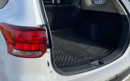 Mitsubishi Outlander III рестайлинг 3, 2018 год, 2 220 000 рублей, 24 фотография