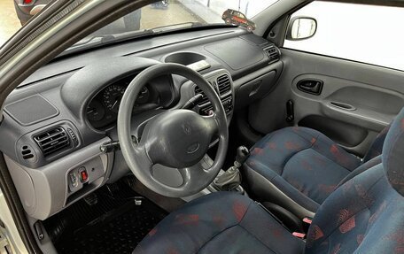 Renault Clio III, 2002 год, 215 000 рублей, 10 фотография