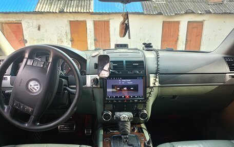 Volkswagen Touareg III, 2003 год, 650 000 рублей, 3 фотография