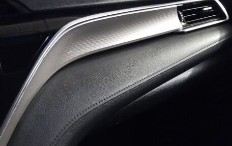 Toyota Camry, 2018 год, 2 477 000 рублей, 4 фотография