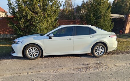 Toyota Camry, 2018 год, 2 477 000 рублей, 15 фотография