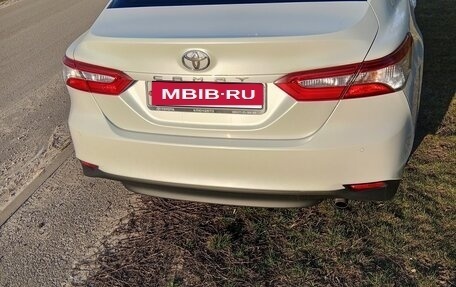 Toyota Camry, 2018 год, 2 477 000 рублей, 14 фотография