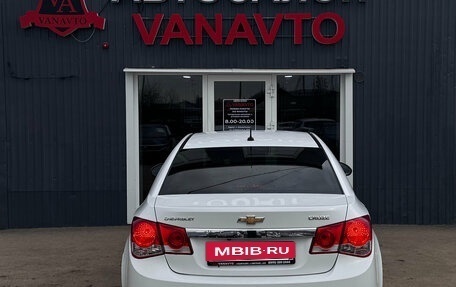 Chevrolet Cruze II, 2011 год, 690 000 рублей, 4 фотография