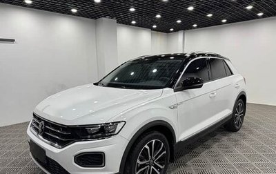 Volkswagen T-Roc I, 2022 год, 1 900 000 рублей, 1 фотография