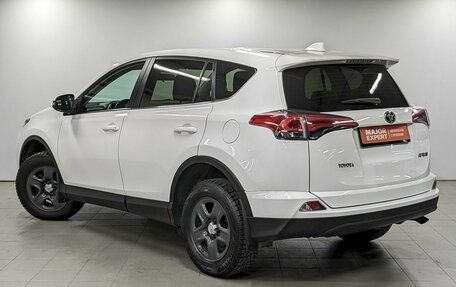 Toyota RAV4, 2017 год, 2 250 000 рублей, 7 фотография