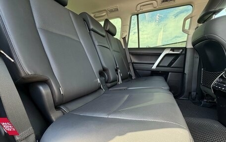 Toyota Land Cruiser Prado 150 рестайлинг 2, 2020 год, 6 150 000 рублей, 18 фотография