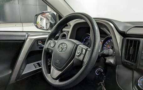 Toyota RAV4, 2017 год, 2 250 000 рублей, 21 фотография
