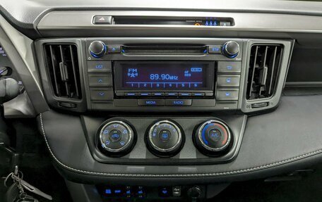 Toyota RAV4, 2017 год, 2 250 000 рублей, 23 фотография