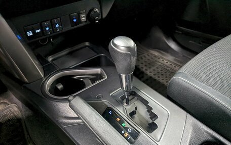 Toyota RAV4, 2017 год, 2 250 000 рублей, 29 фотография