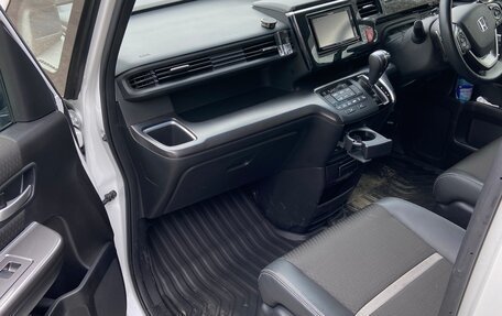 Honda Stepwgn IV, 2017 год, 2 230 000 рублей, 9 фотография