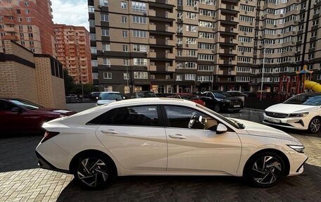 Hyundai Elantra, 2023 год, 1 850 000 рублей, 5 фотография