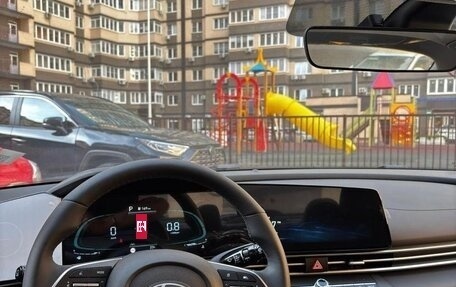 Hyundai Elantra, 2023 год, 1 850 000 рублей, 15 фотография