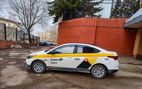 Hyundai Solaris II рестайлинг, 2021 год, 1 100 000 рублей, 6 фотография