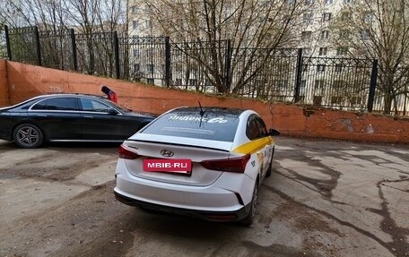 Hyundai Solaris II рестайлинг, 2021 год, 1 100 000 рублей, 4 фотография