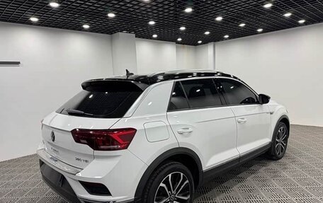 Volkswagen T-Roc I, 2022 год, 1 900 000 рублей, 4 фотография