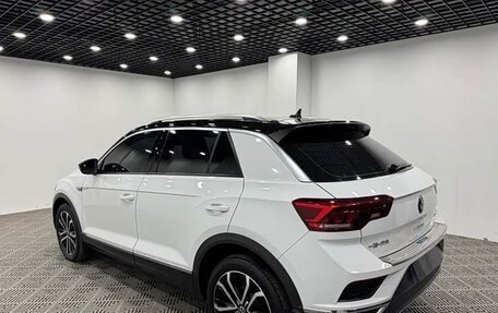 Volkswagen T-Roc I, 2022 год, 1 900 000 рублей, 6 фотография