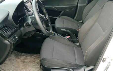 Hyundai Solaris II рестайлинг, 2020 год, 900 000 рублей, 6 фотография