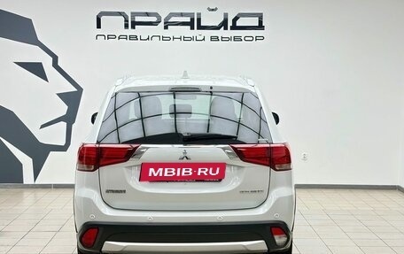 Mitsubishi Outlander III рестайлинг 3, 2018 год, 2 199 900 рублей, 4 фотография