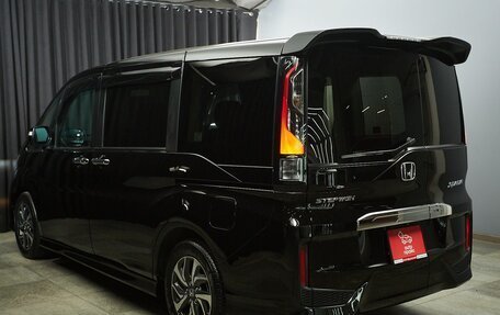 Honda Stepwgn IV, 2017 год, 1 849 000 рублей, 6 фотография