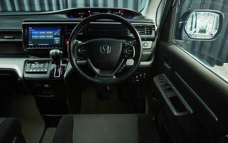 Honda Stepwgn IV, 2017 год, 1 849 000 рублей, 8 фотография