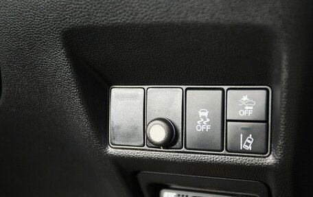 Honda Stepwgn IV, 2017 год, 1 849 000 рублей, 16 фотография