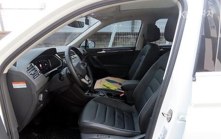 Volkswagen Tiguan, 2023 год, 2 560 002 рублей, 4 фотография