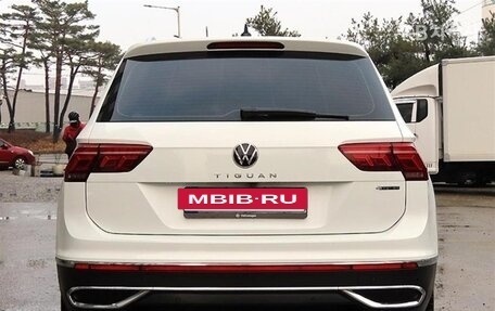 Volkswagen Tiguan, 2023 год, 2 560 002 рублей, 3 фотография