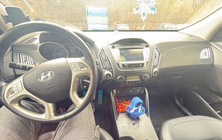 Hyundai ix35 I рестайлинг, 2012 год, 1 200 000 рублей, 8 фотография