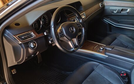 Mercedes-Benz E-Класс, 2015 год, 2 700 000 рублей, 10 фотография