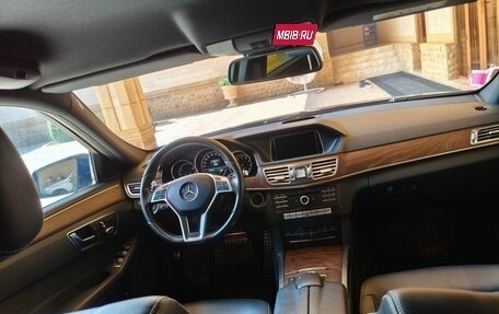 Mercedes-Benz E-Класс, 2015 год, 2 700 000 рублей, 9 фотография