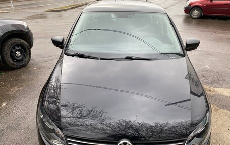 Volkswagen Polo VI (EU Market), 2013 год, 950 000 рублей, 2 фотография