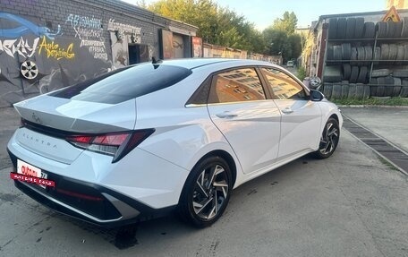 Hyundai Elantra, 2023 год, 2 100 000 рублей, 5 фотография