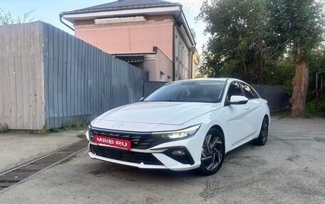 Hyundai Elantra, 2023 год, 2 100 000 рублей, 3 фотография