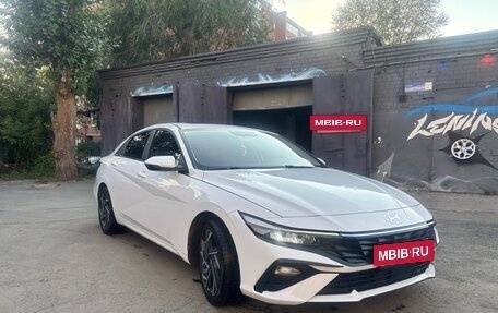 Hyundai Elantra, 2023 год, 2 100 000 рублей, 4 фотография