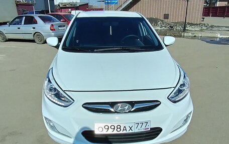 Hyundai Solaris II рестайлинг, 2014 год, 800 000 рублей, 6 фотография