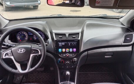 Hyundai Solaris II рестайлинг, 2014 год, 800 000 рублей, 11 фотография