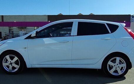 Hyundai Solaris II рестайлинг, 2014 год, 800 000 рублей, 5 фотография