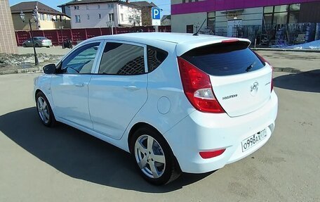 Hyundai Solaris II рестайлинг, 2014 год, 800 000 рублей, 4 фотография