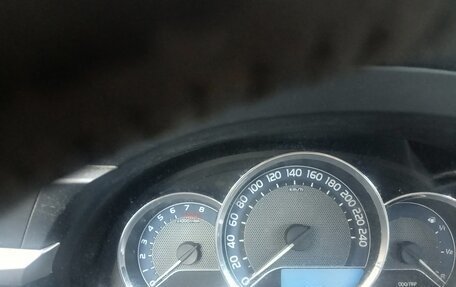 Toyota Corolla, 2013 год, 890 000 рублей, 4 фотография