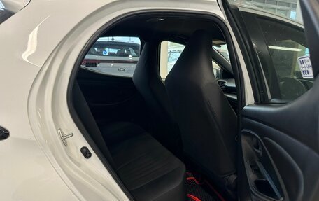 Toyota Yaris, 2021 год, 1 129 000 рублей, 18 фотография
