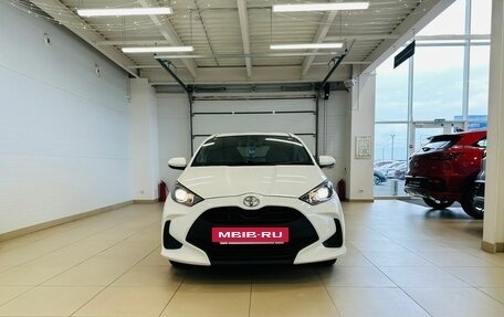 Toyota Yaris, 2021 год, 1 129 000 рублей, 9 фотография