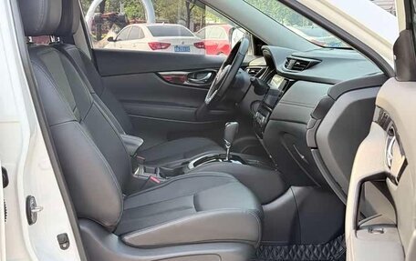 Nissan X-Trail, 2023 год, 2 200 000 рублей, 6 фотография