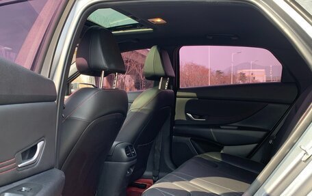 Hyundai Elantra, 2023 год, 1 300 000 рублей, 12 фотография