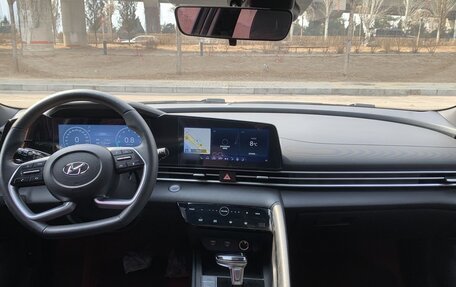 Hyundai Elantra, 2023 год, 1 300 000 рублей, 8 фотография